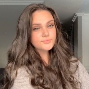 Meet your Posher, Olivia